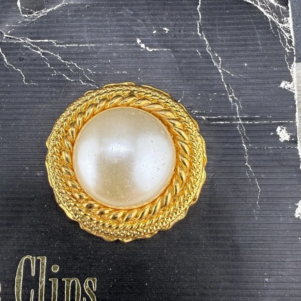 Vintage Shoe Clips Gold Tone